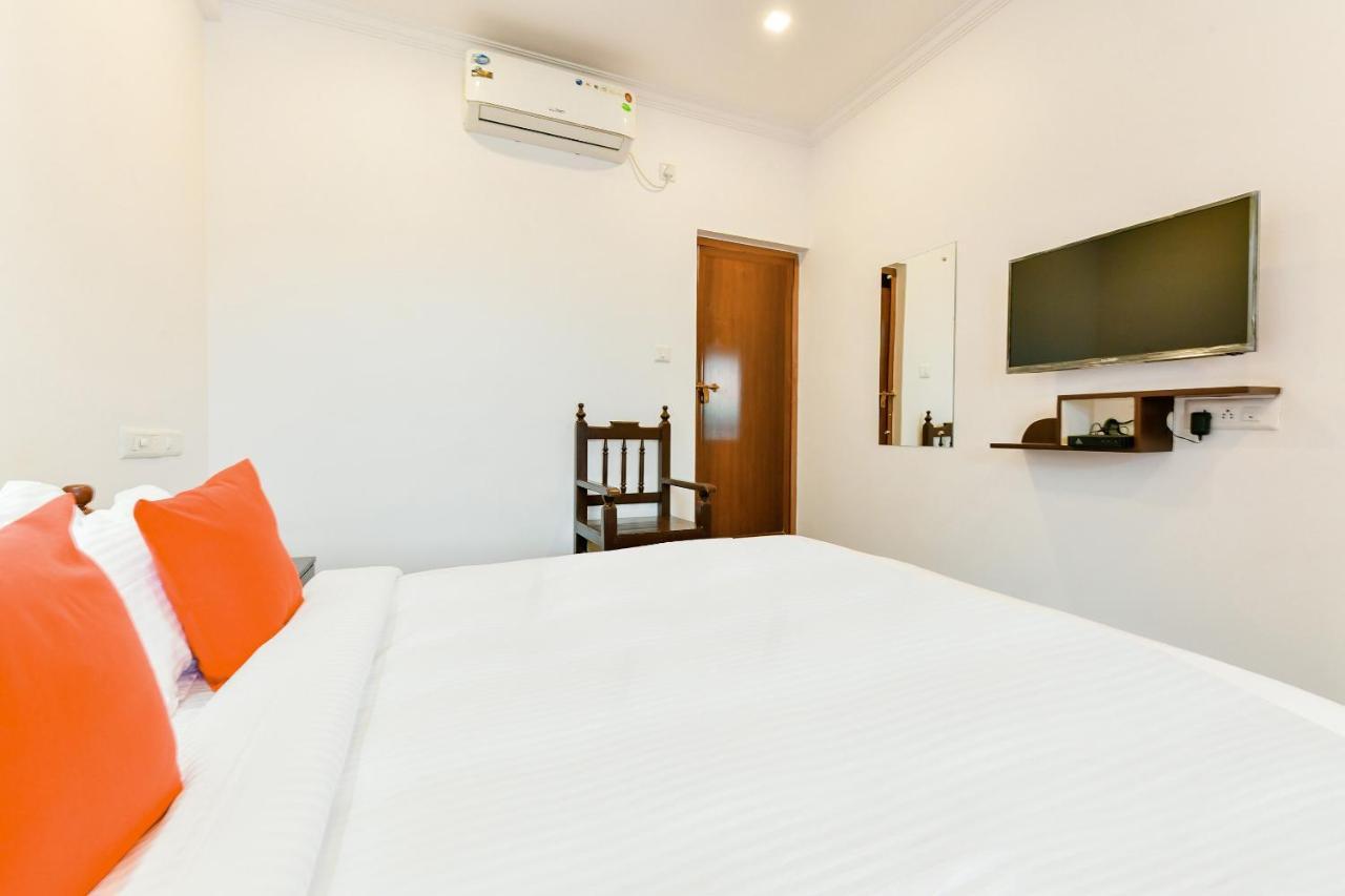 Spot On 39480 Vattekad Tourist Home Kakkanad Ngoại thất bức ảnh