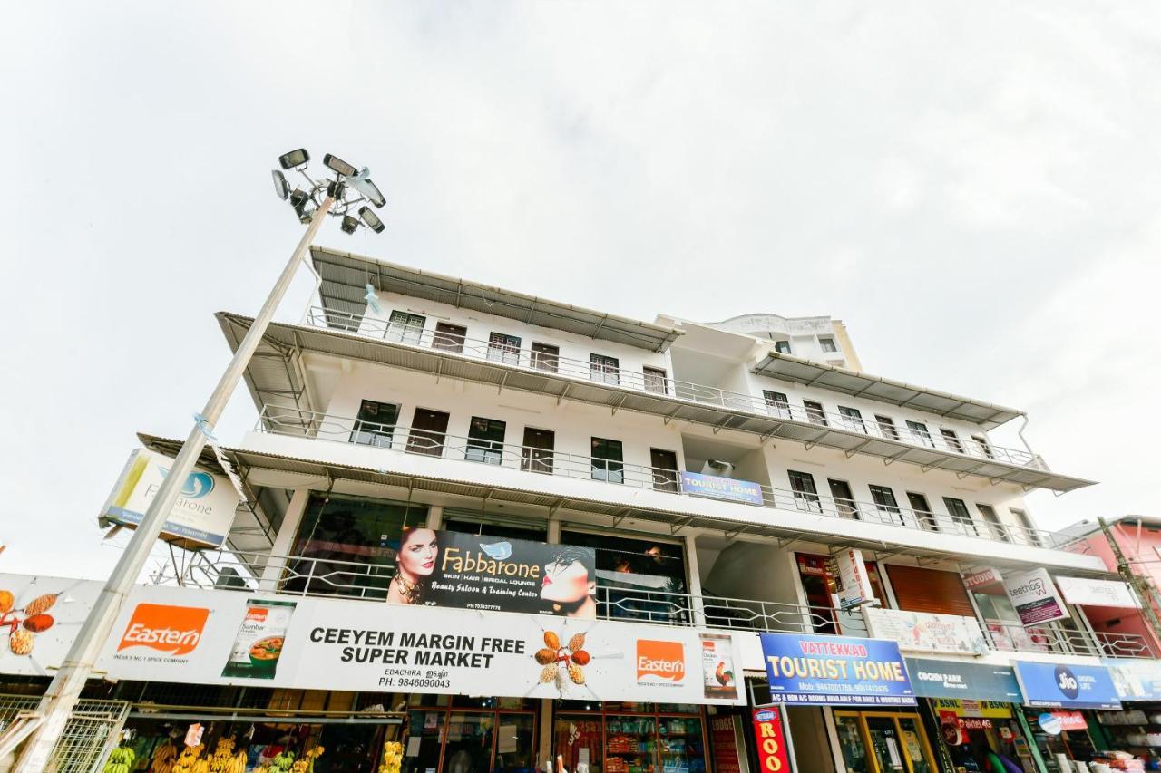 Spot On 39480 Vattekad Tourist Home Kakkanad Ngoại thất bức ảnh